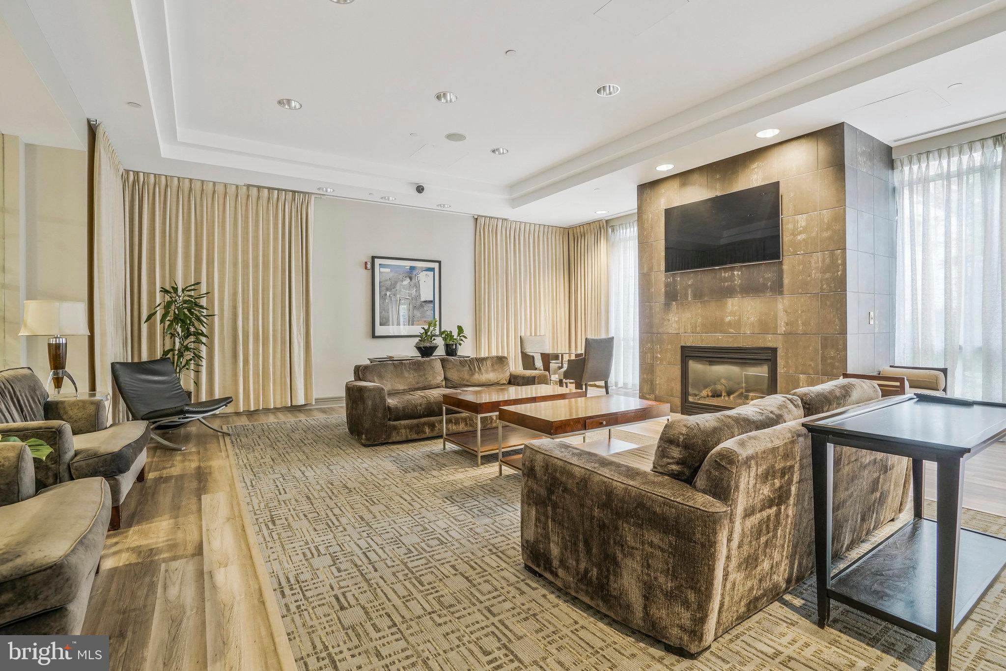 880 N POLLARD STREET 824