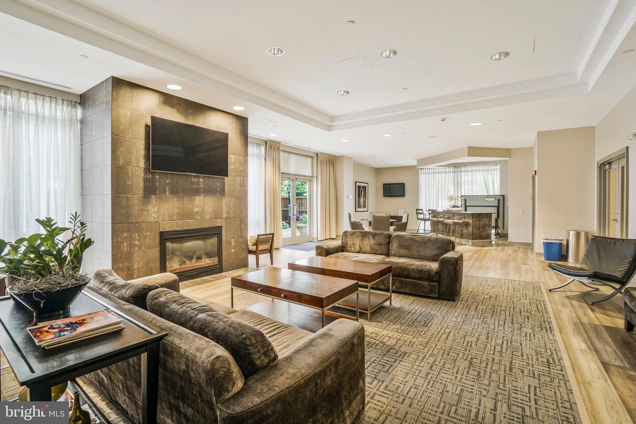 880 N POLLARD STREET 824