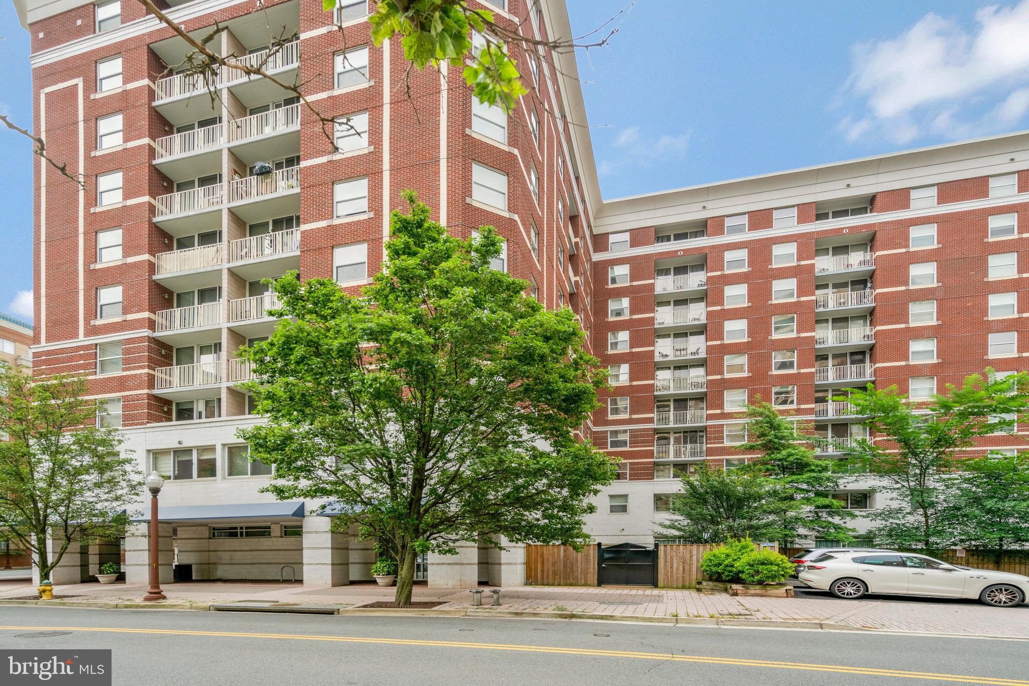 880 N POLLARD STREET 824