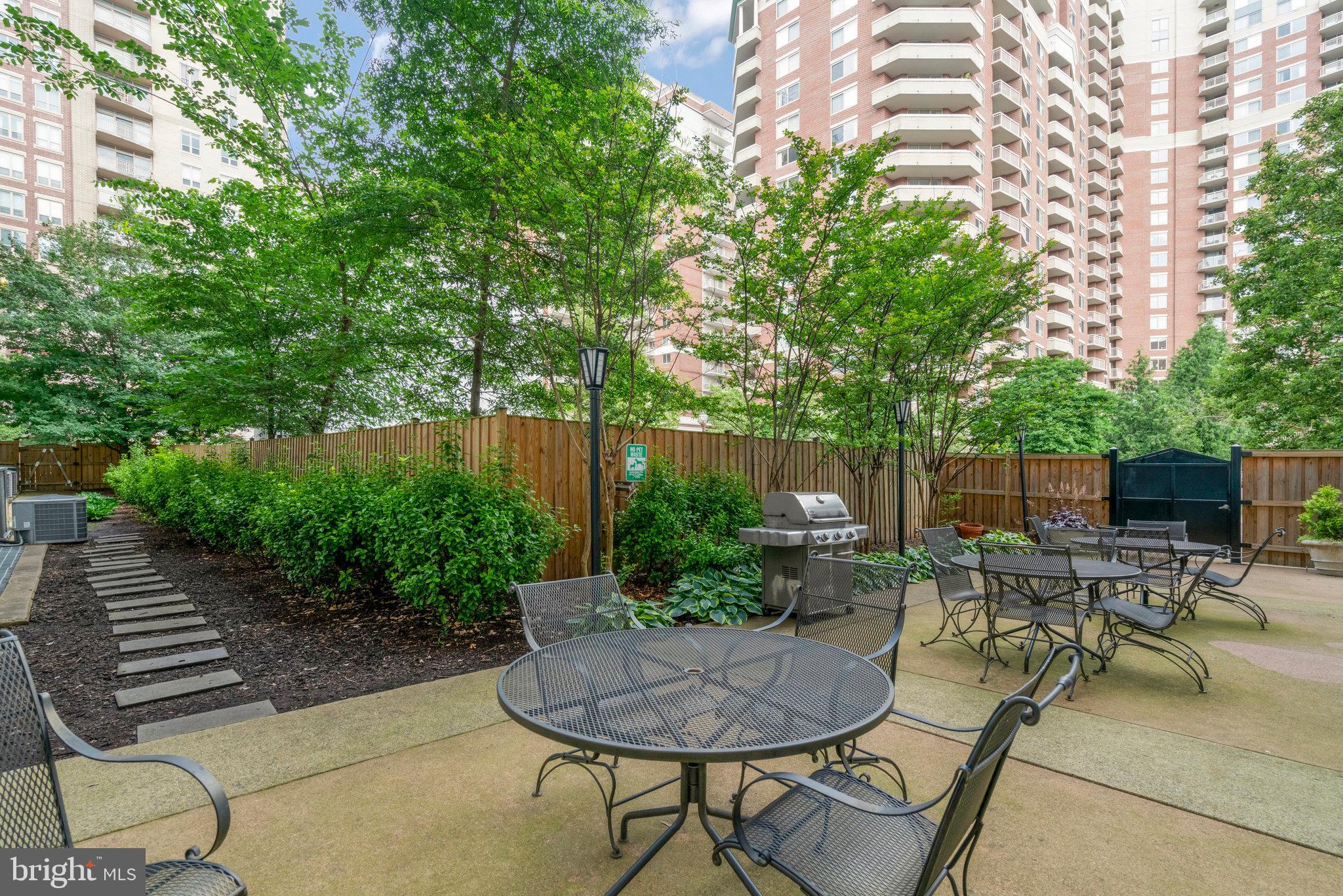 880 N POLLARD STREET 824