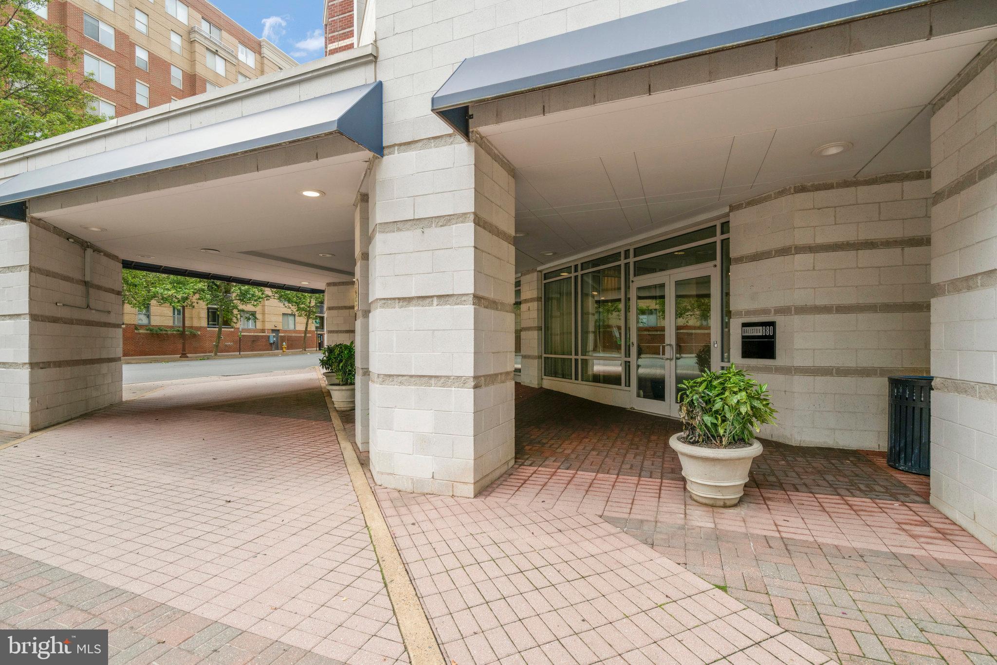 880 N POLLARD STREET 824