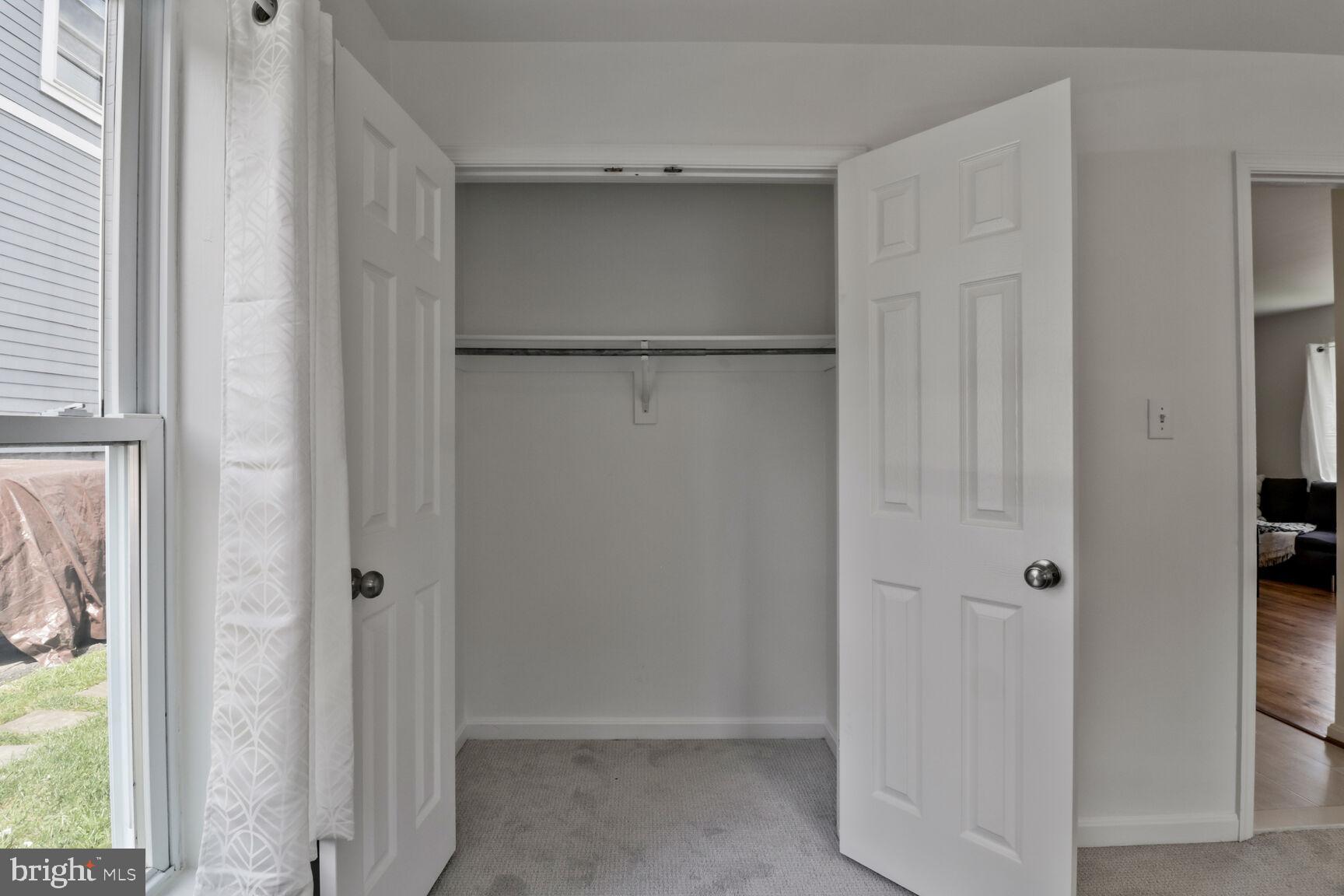 711 N WAKEFIELD STREET