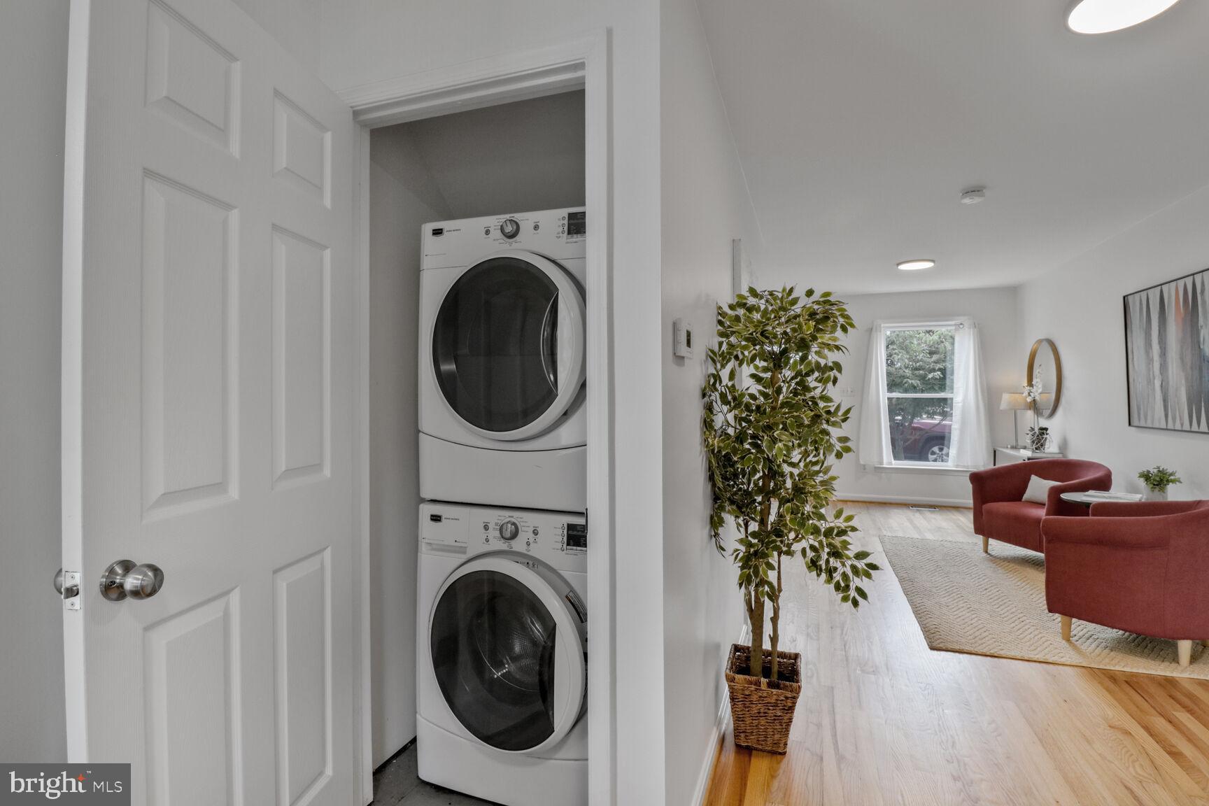 711 N WAKEFIELD STREET