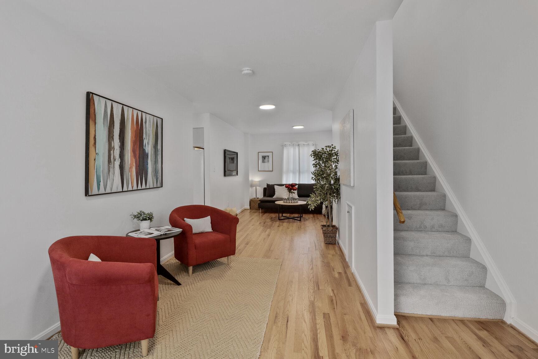 711 N WAKEFIELD STREET