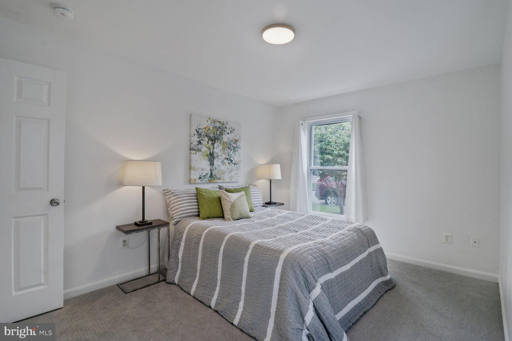 711 N WAKEFIELD STREET