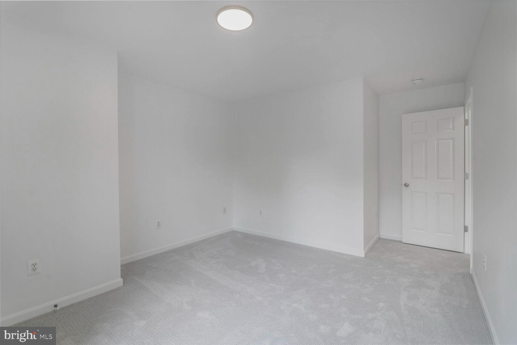 711 N WAKEFIELD STREET