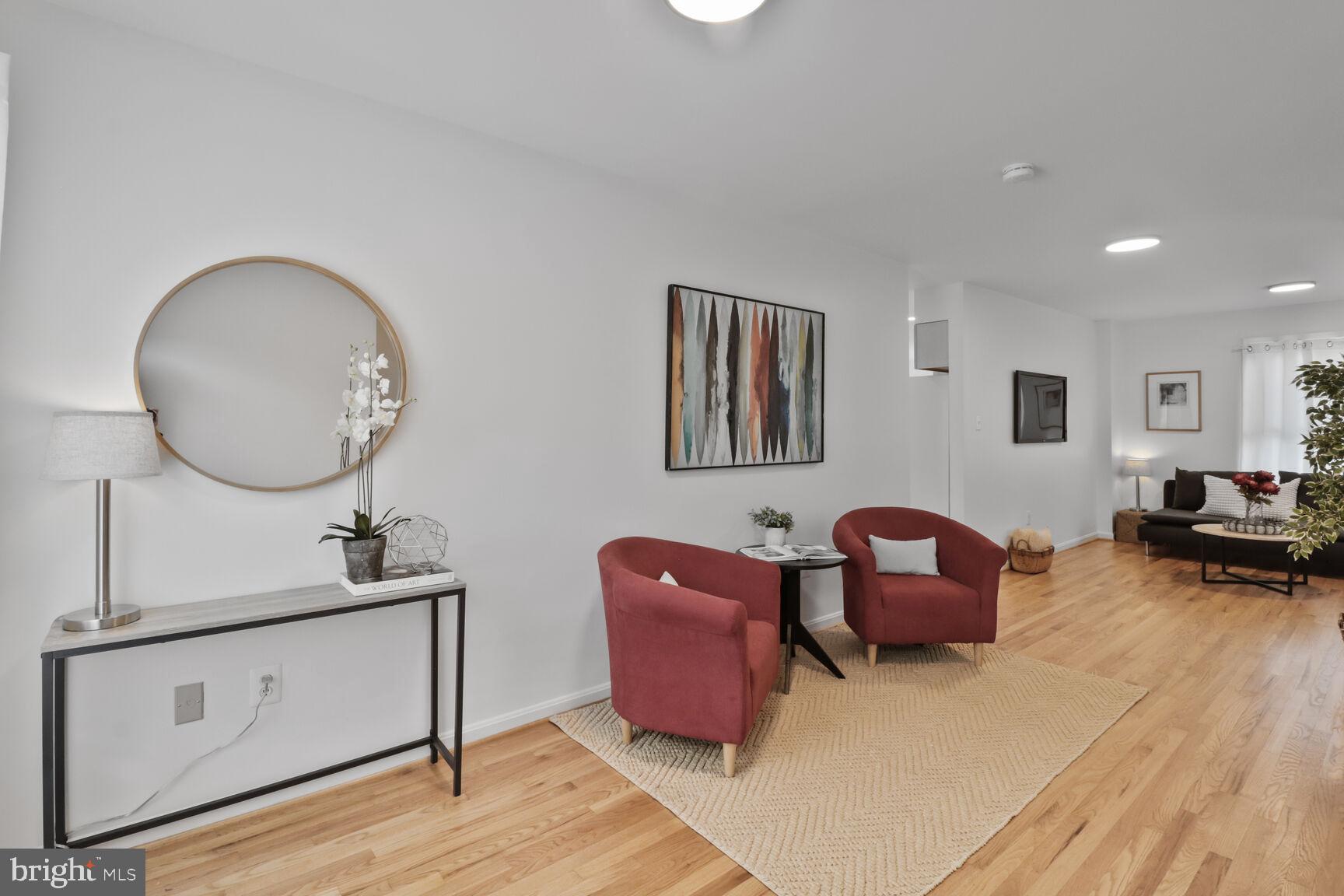 711 N WAKEFIELD STREET