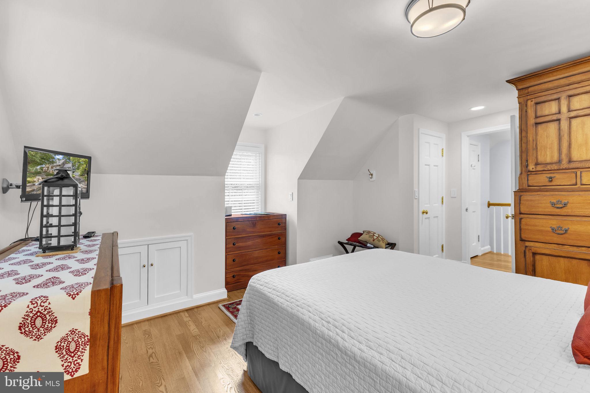 6223 LANGSTON BOULEVARD