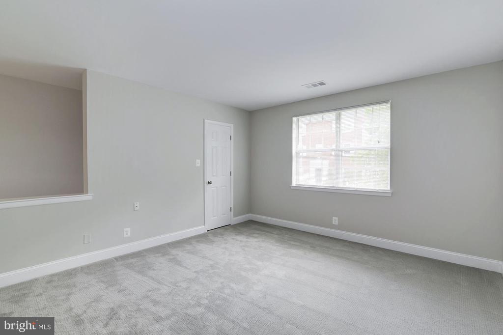 4626 28TH ROAD B S B
