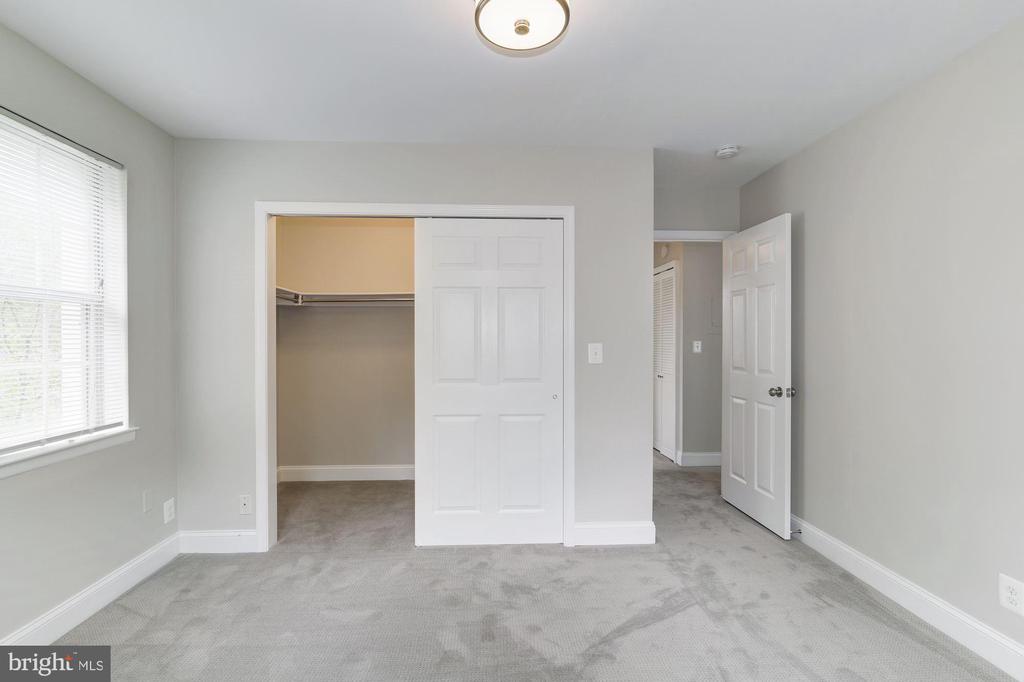 4626 28TH ROAD B S B