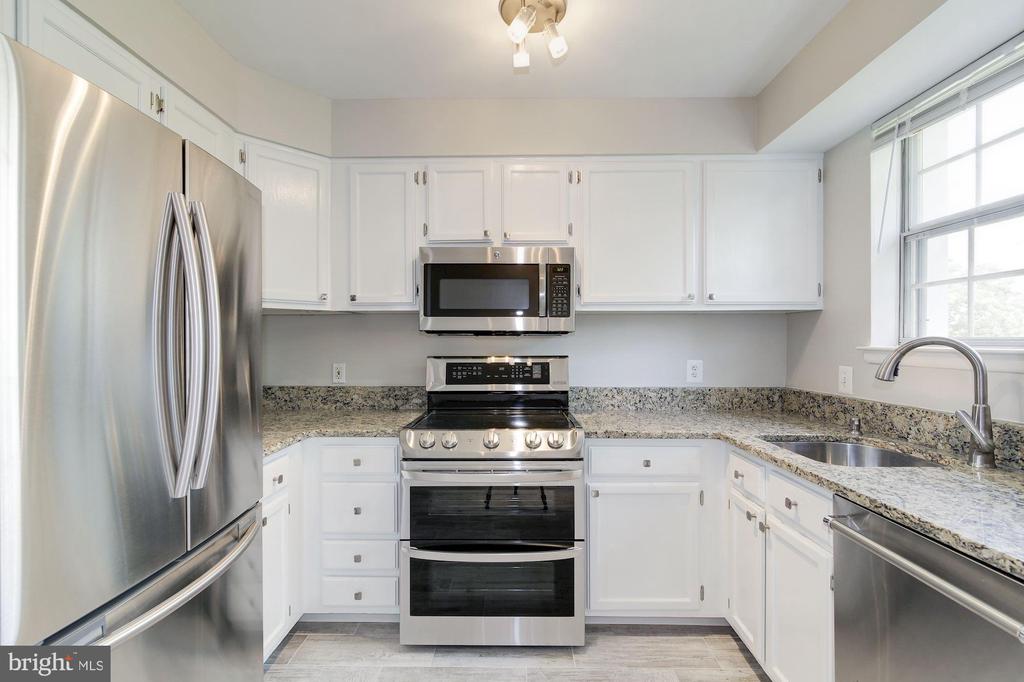 4626 28TH ROAD B S B