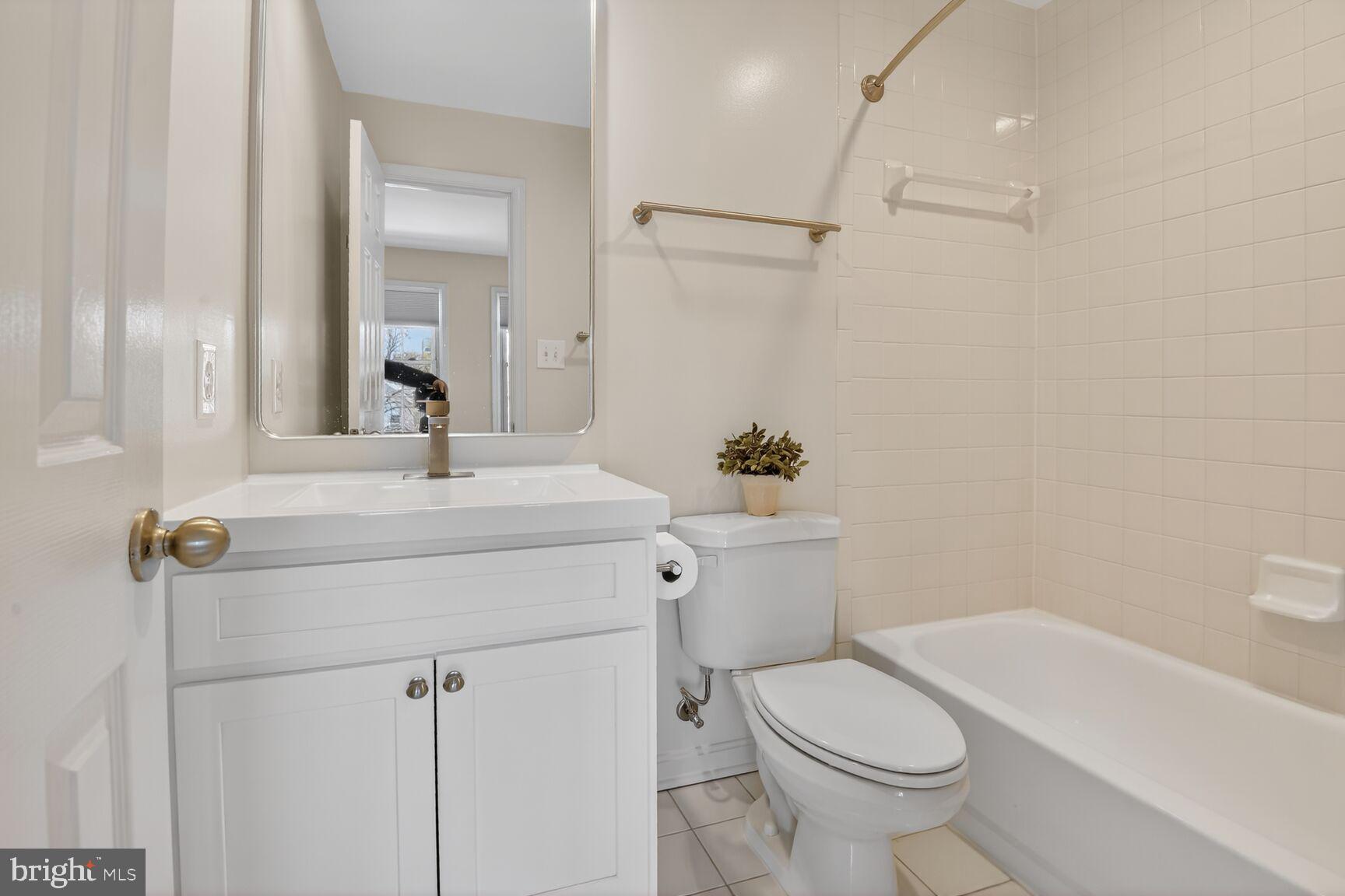 1113 N STUART STREET D