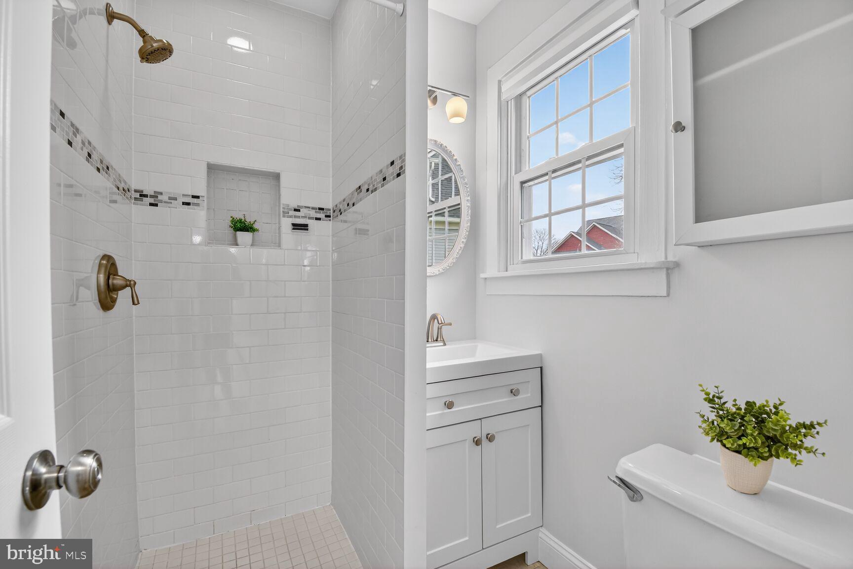 1726 N VEITCH STREET