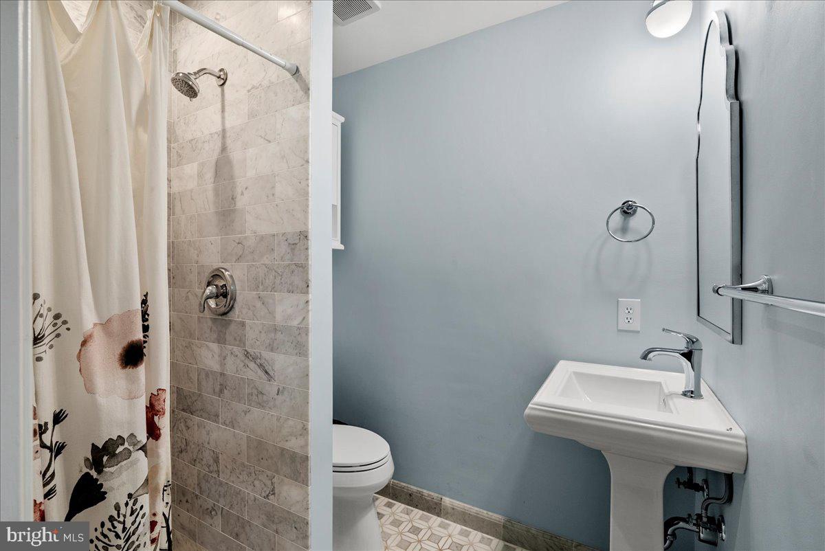 625 N ABINGDON STREET N