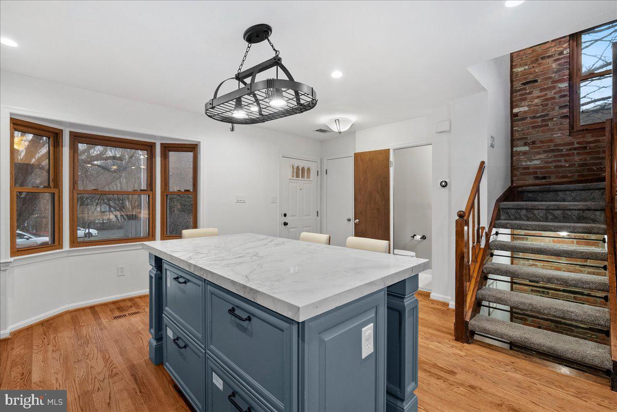 625 N ABINGDON STREET N