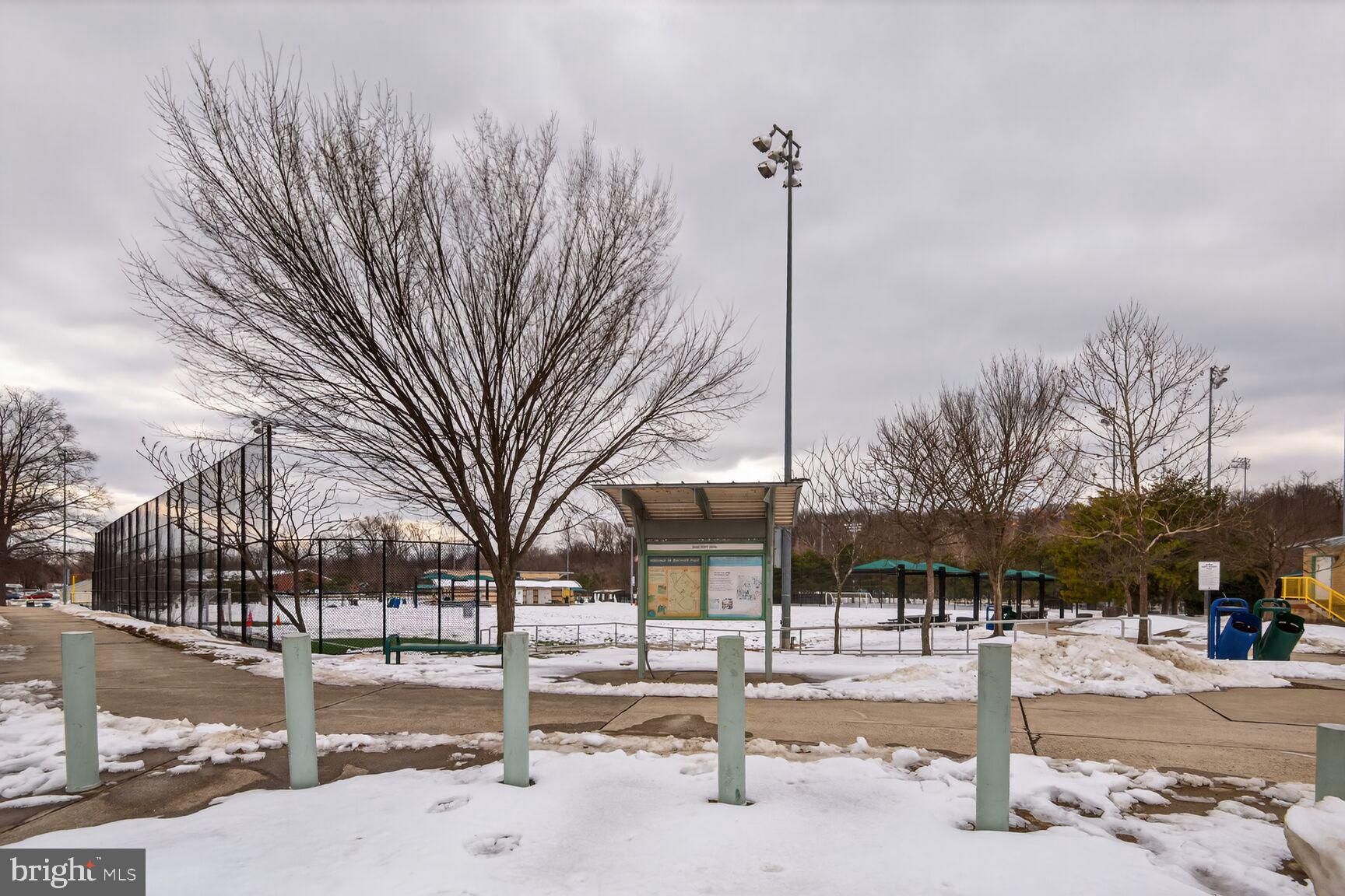 2800 S WAKEFIELD STREET A A