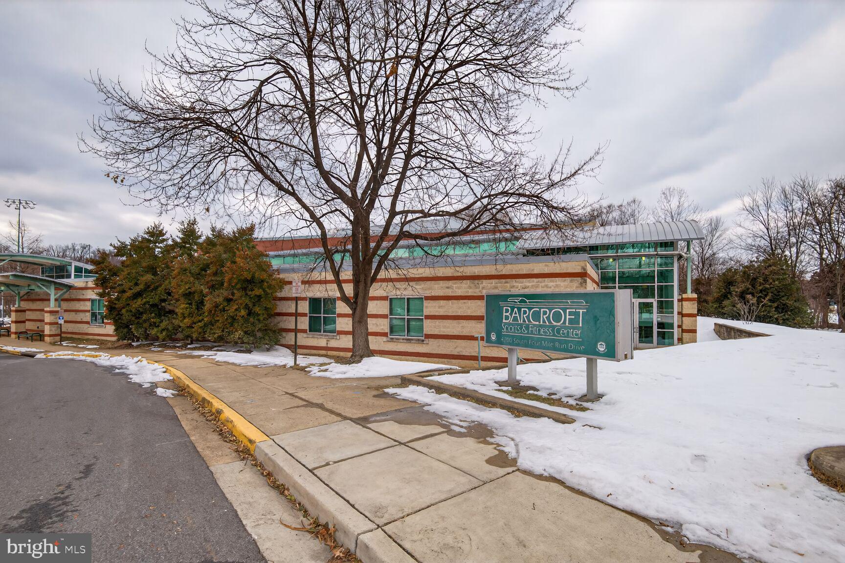 2800 S WAKEFIELD STREET A A