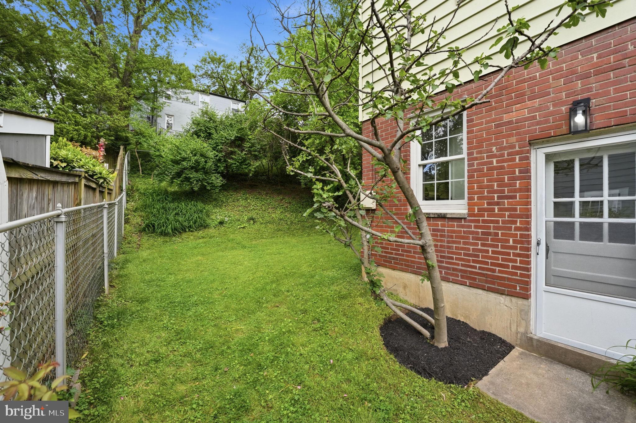 5948 10TH ROAD N