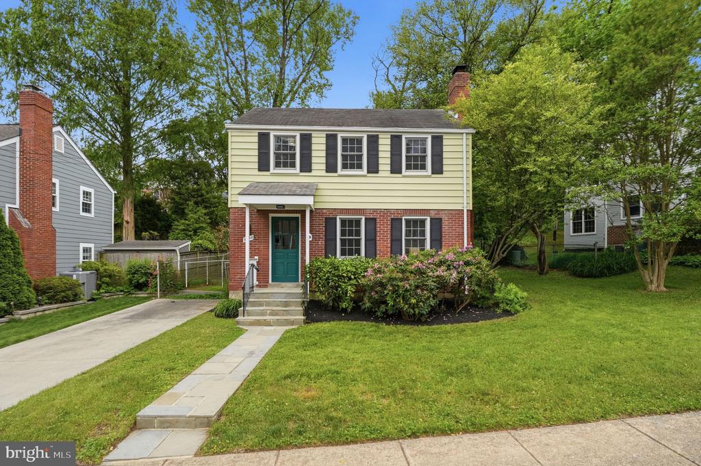 5948 10TH ROAD N