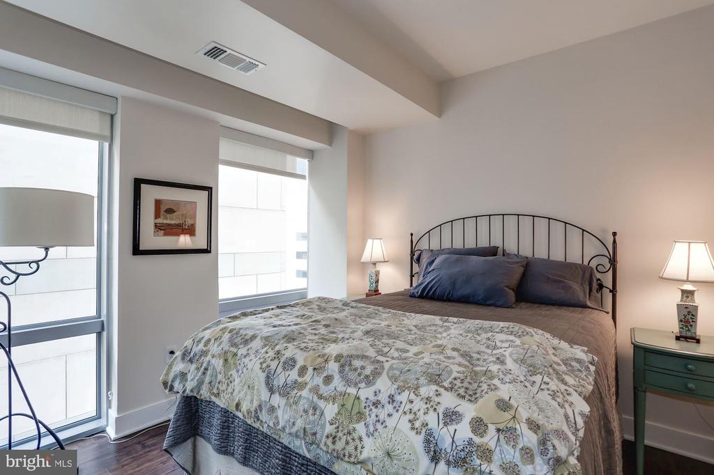 1111 19TH STREET N 1703