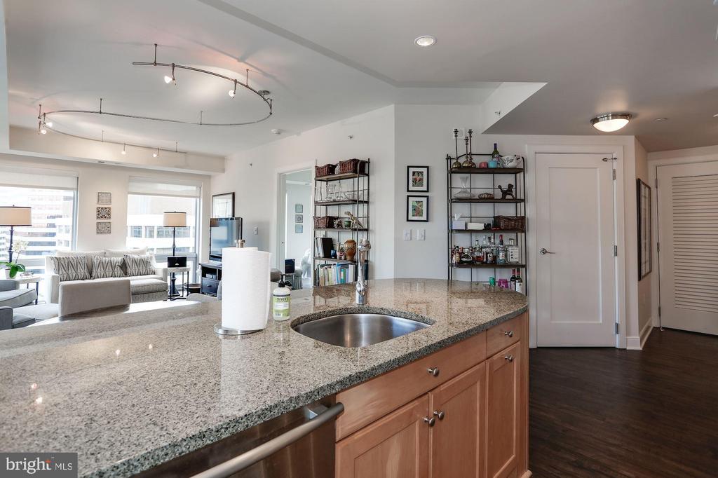 1111 19TH STREET N 1703