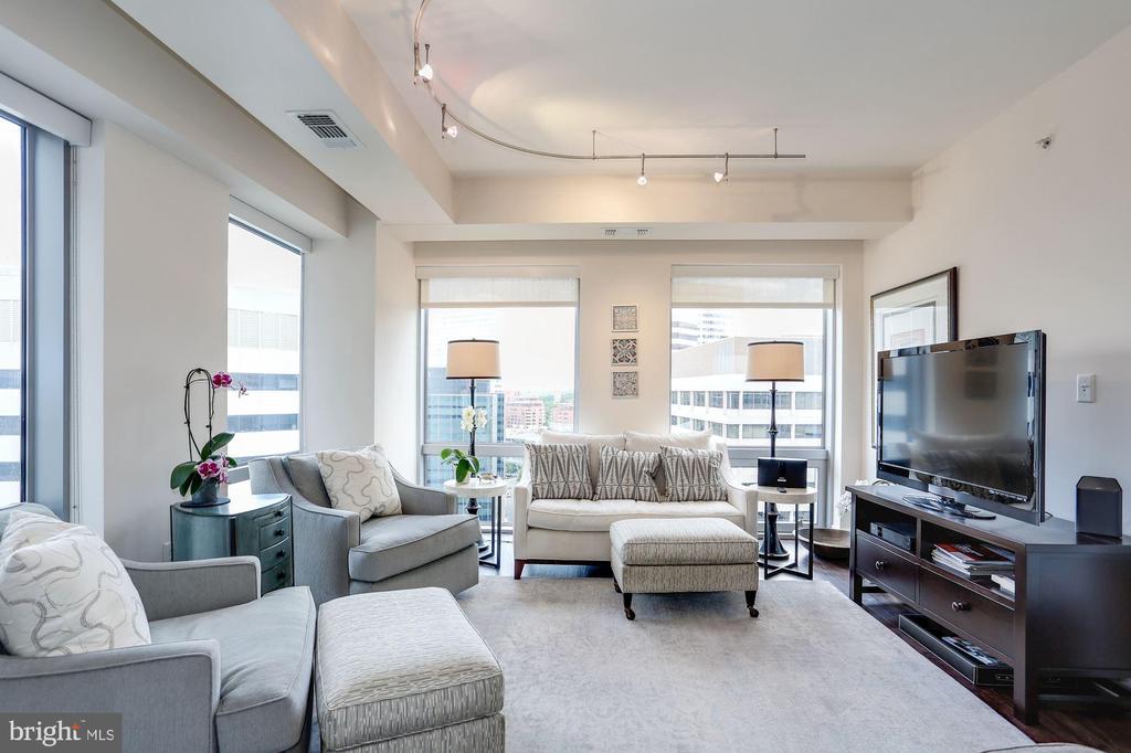 1111 19TH STREET N 1703