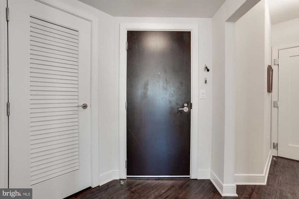 1111 19TH STREET N 1703