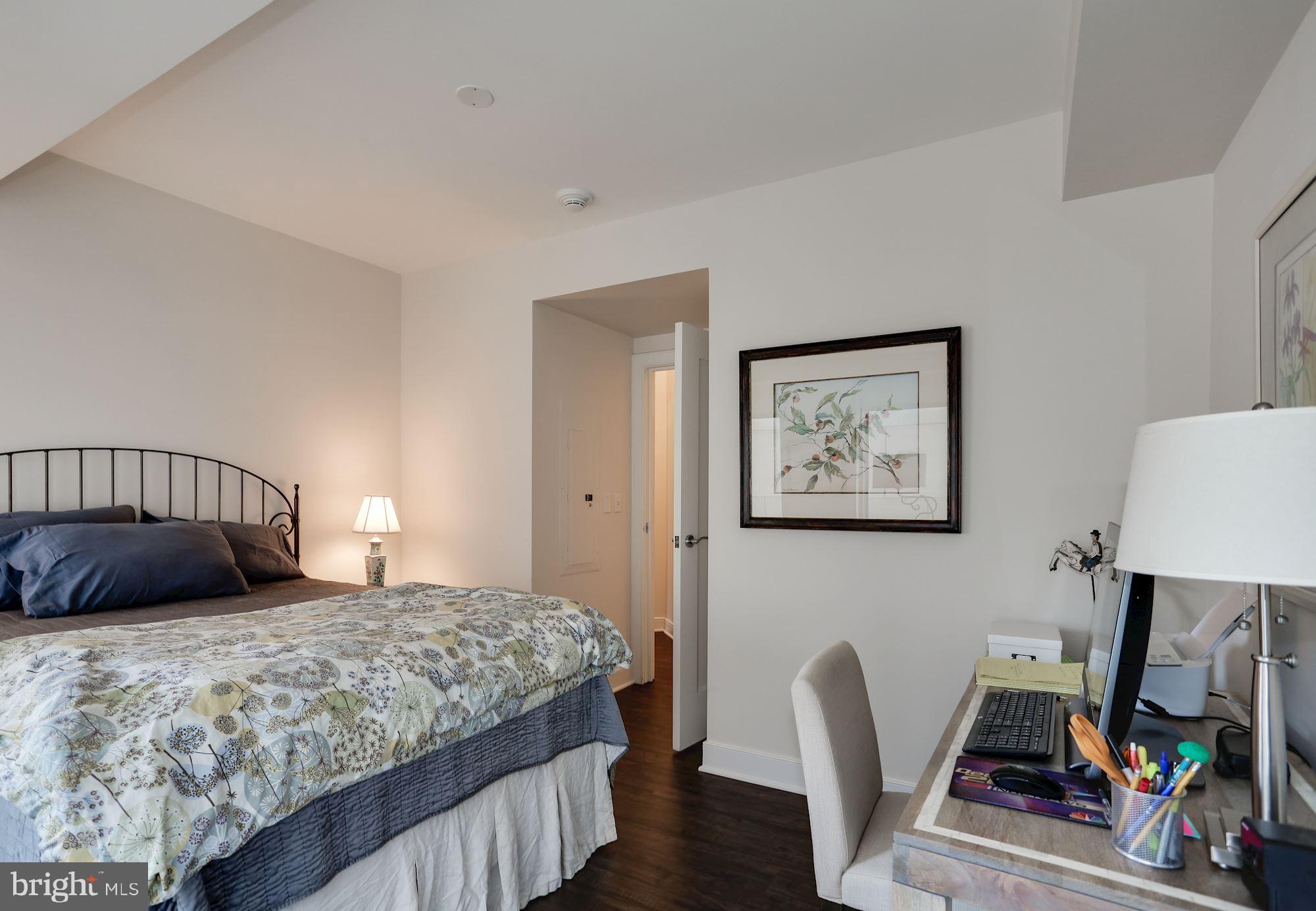 1111 19TH STREET N 1703