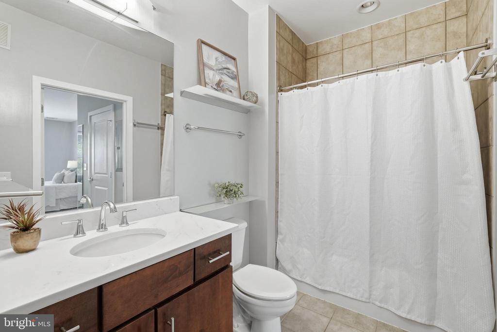 1800 WILSON BOULEVARD Unit: 105