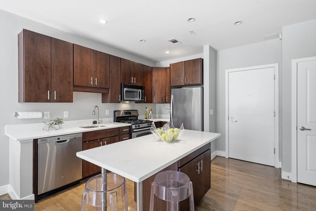 1800 WILSON BOULEVARD Unit: 105