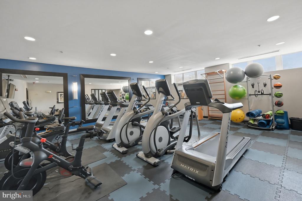 1800 WILSON BOULEVARD Unit: 105