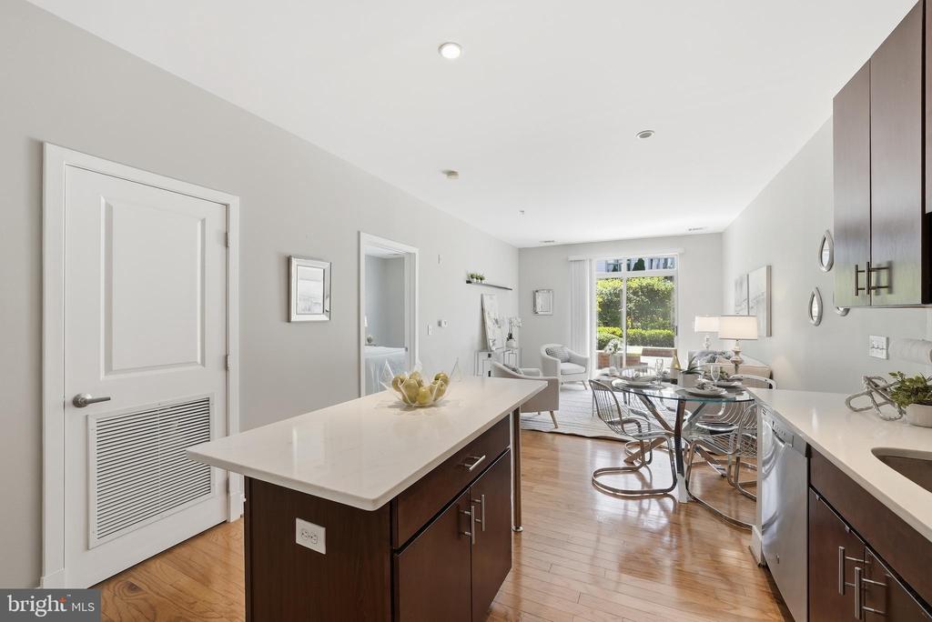 1800 WILSON BOULEVARD Unit: 105