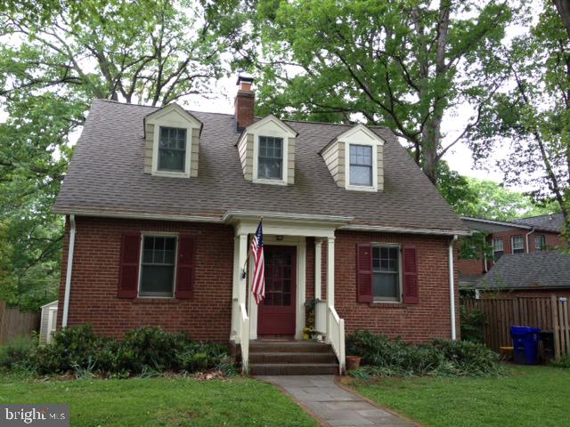 232 N NELSON STREET N