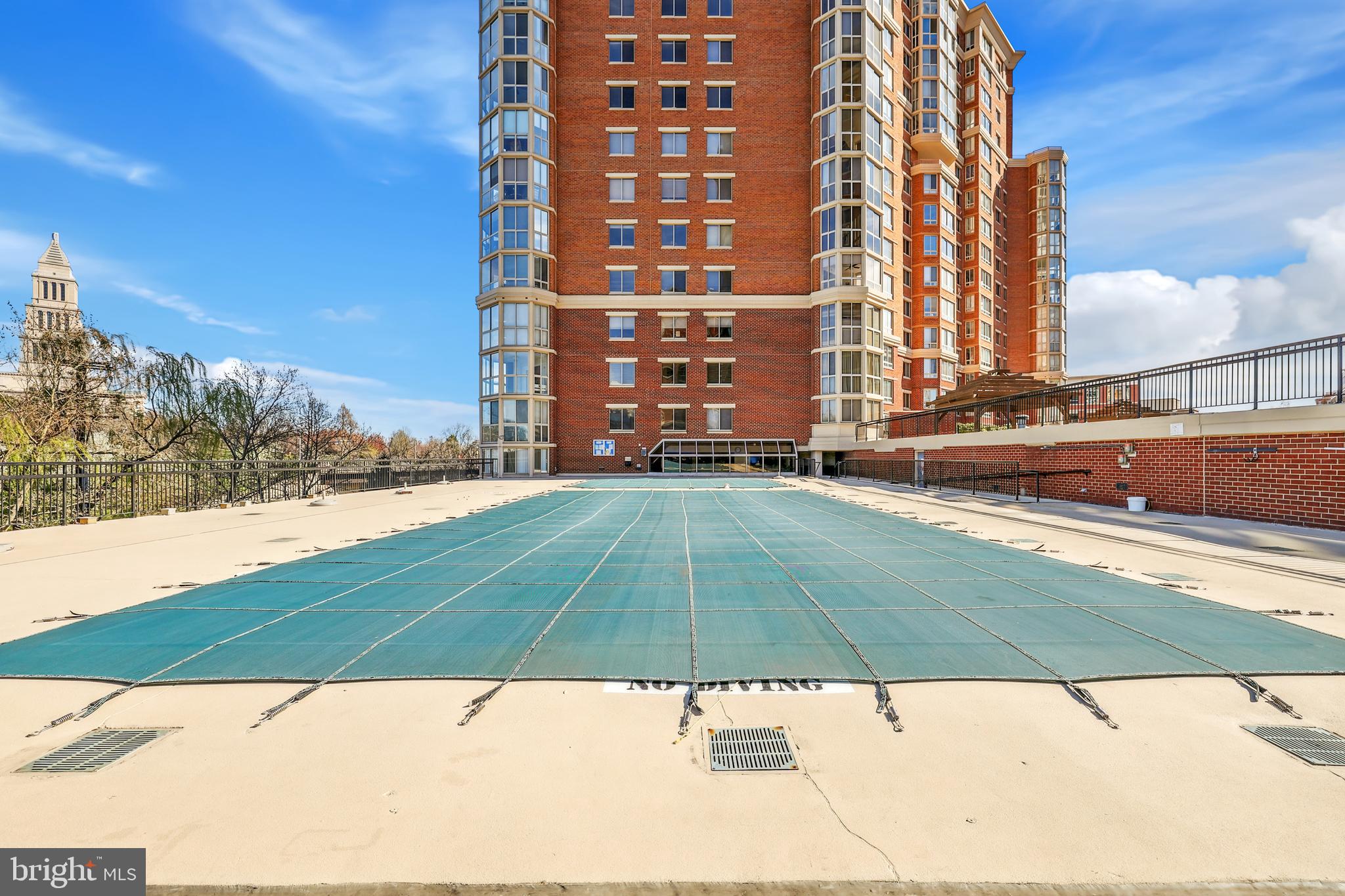 2121 Jamieson Ave #1208