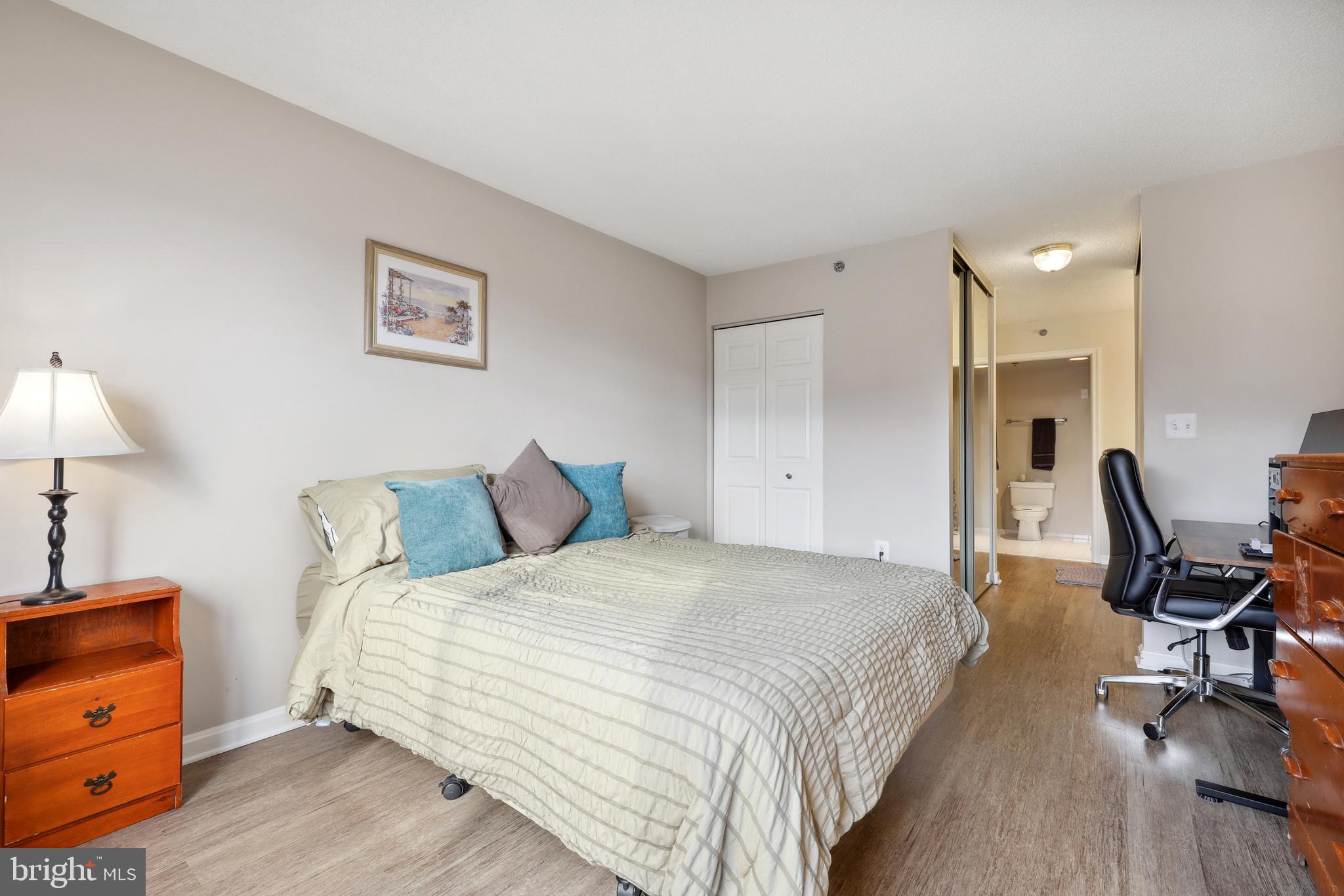 2121 Jamieson Ave #1208