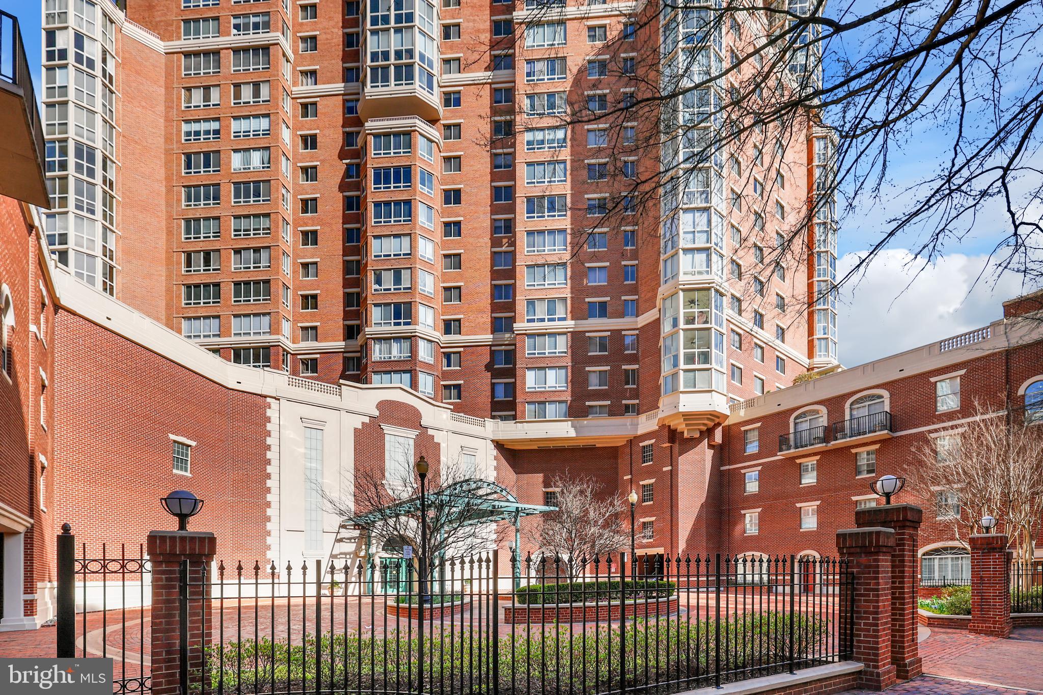 2121 Jamieson Ave #1208