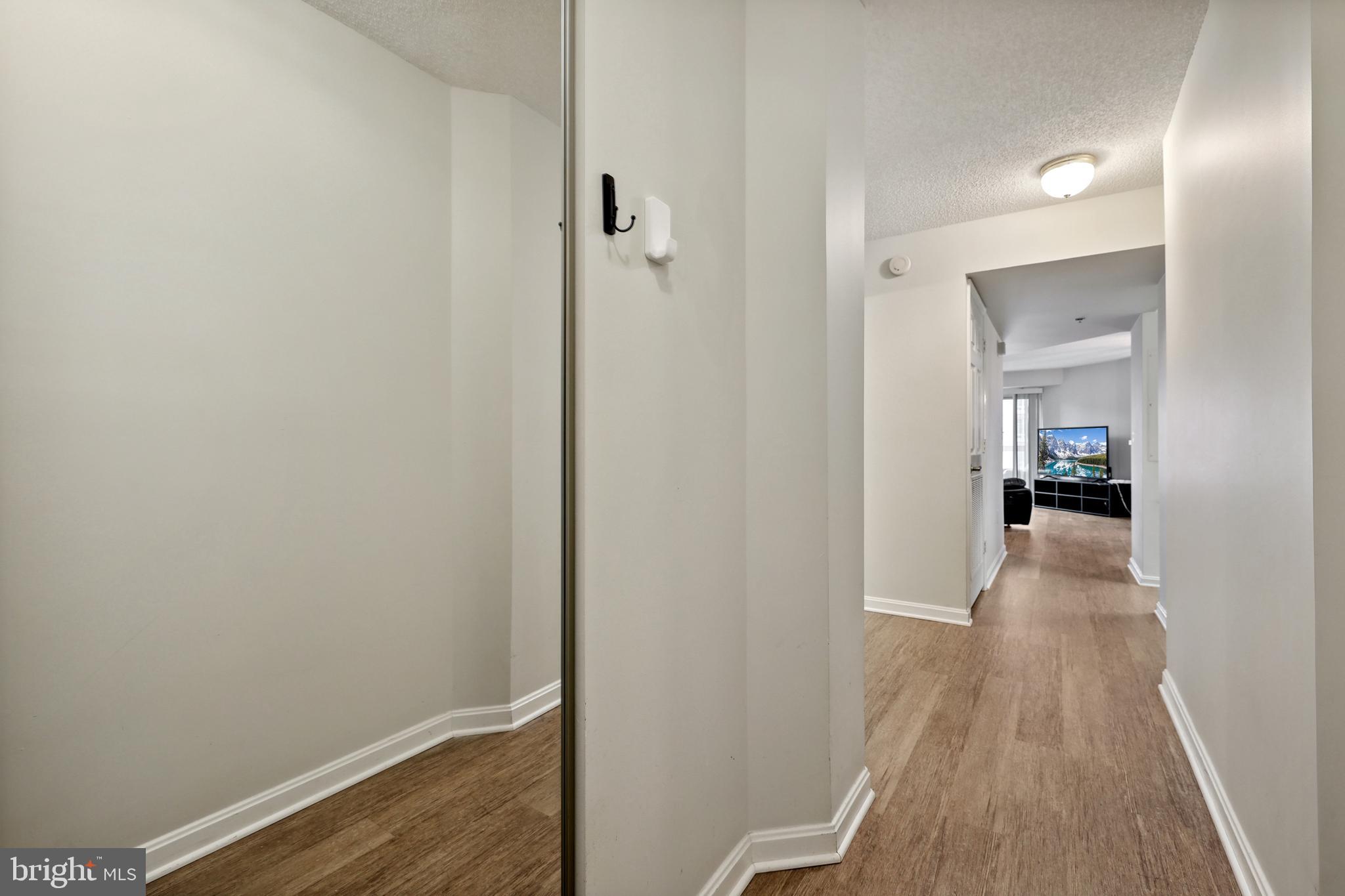 2121 Jamieson Ave #1208