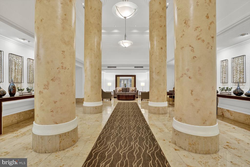 2121 Jamieson Ave #1208