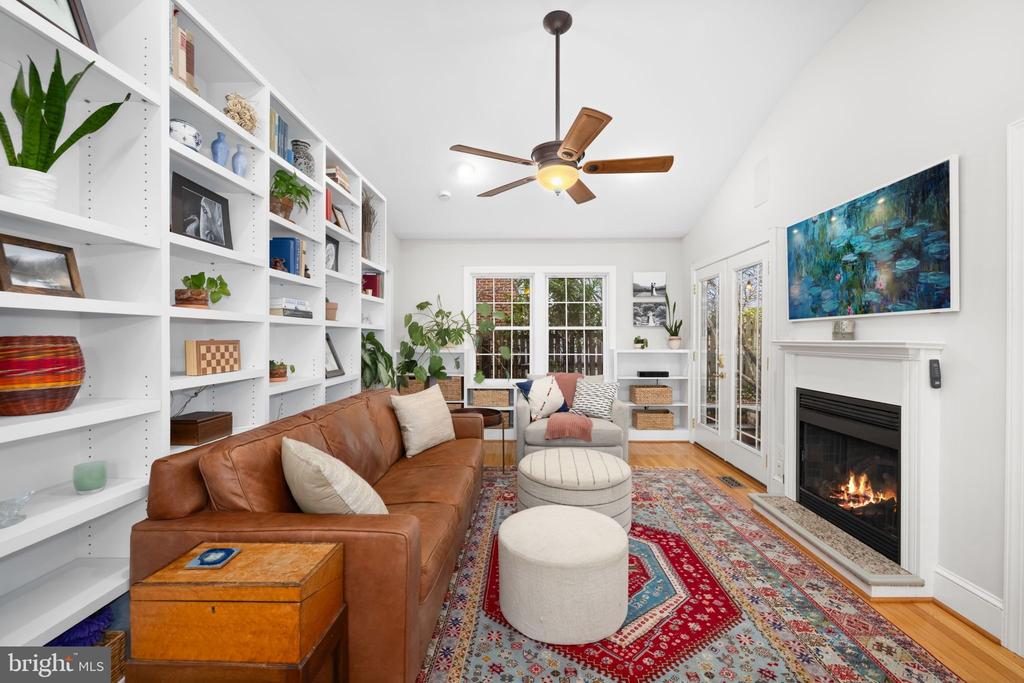 106 E MAPLE STREET