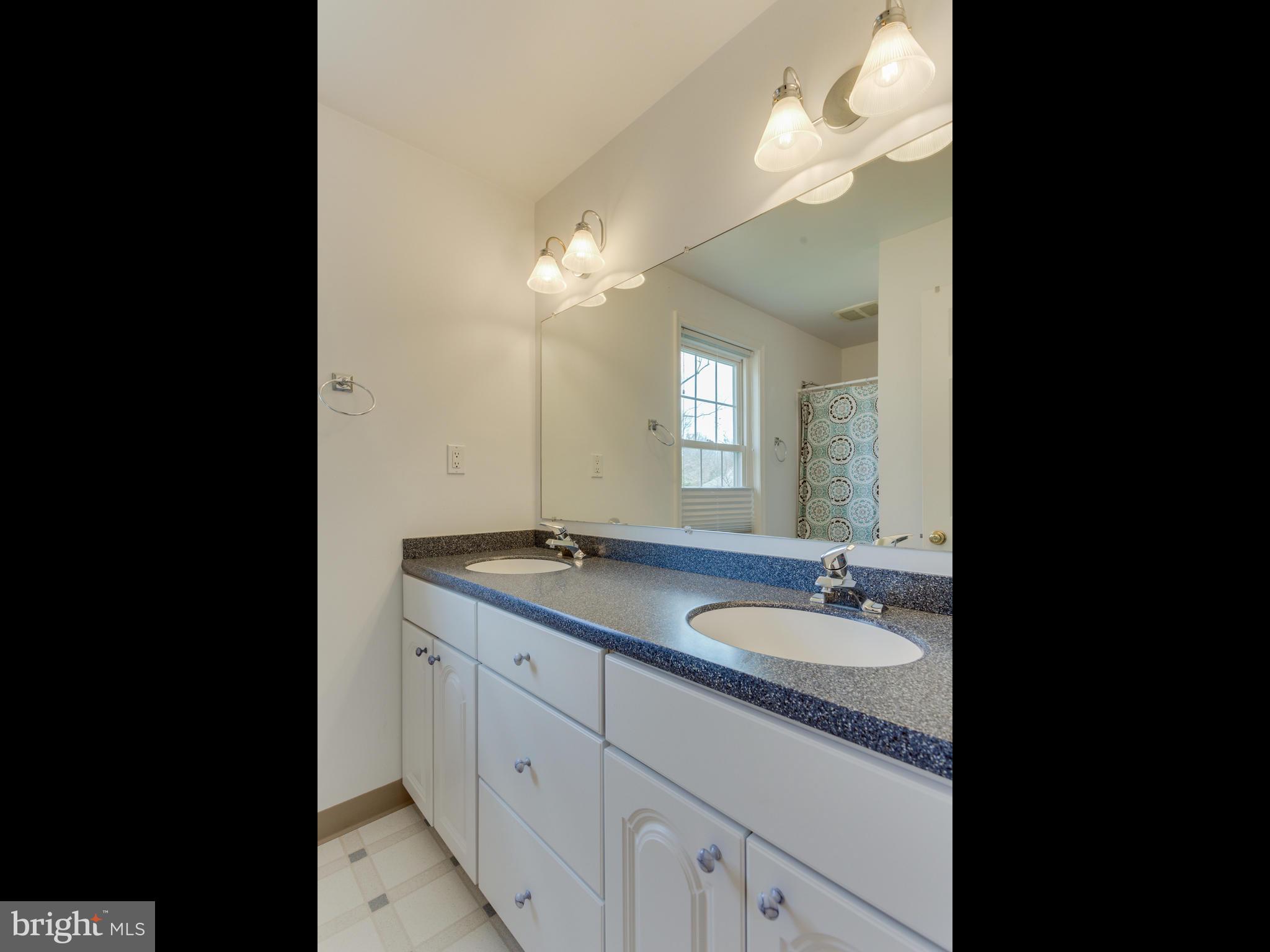 112 E Jefferson St E