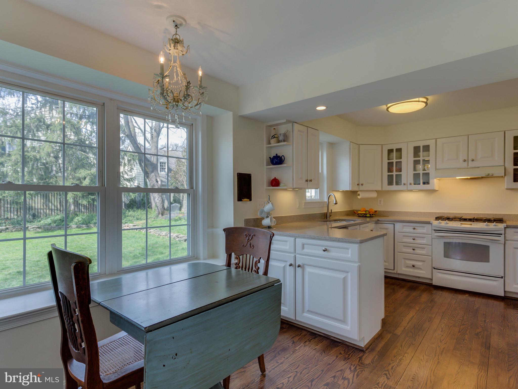 112 E Jefferson St E