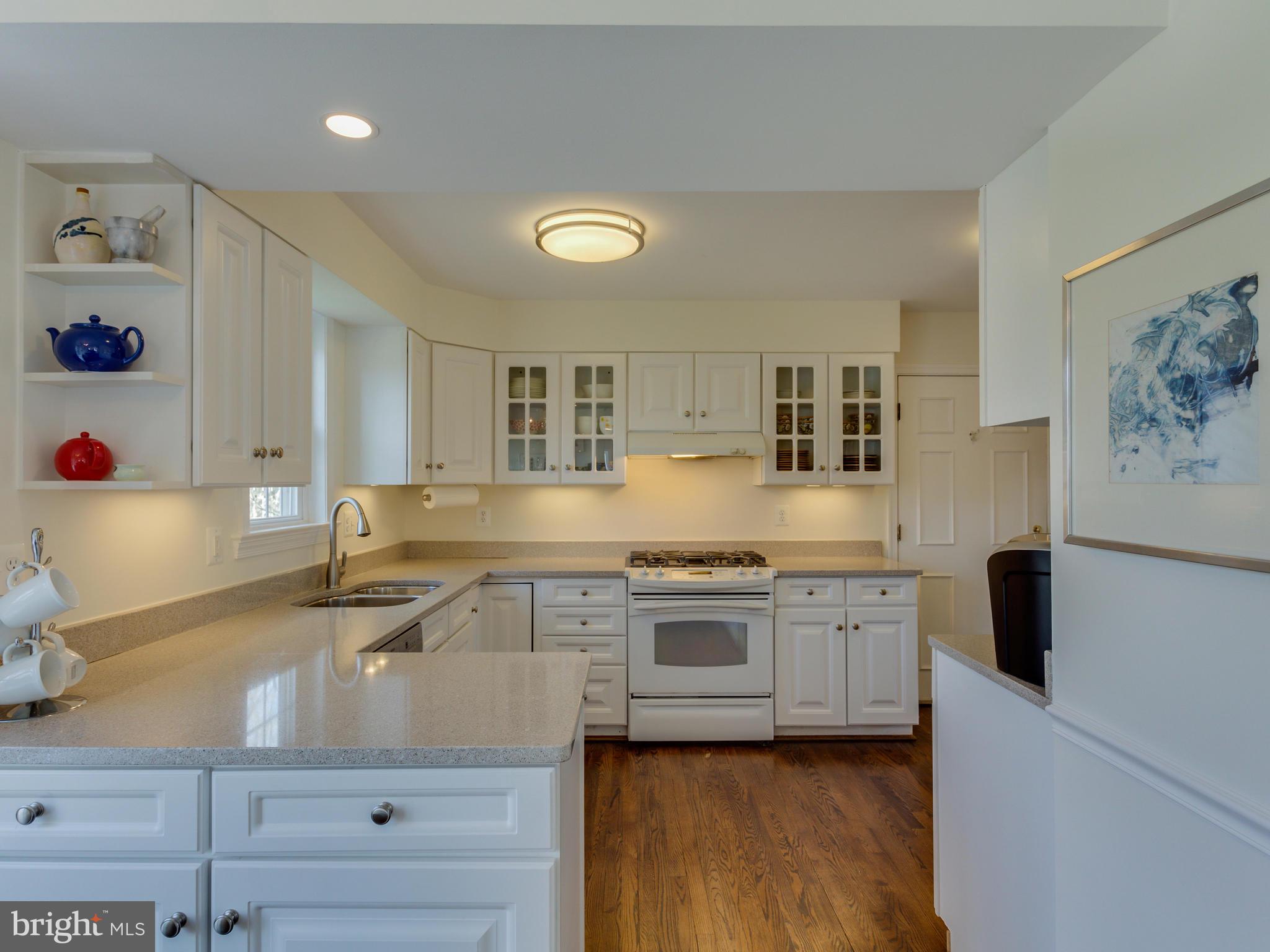 112 E Jefferson St E