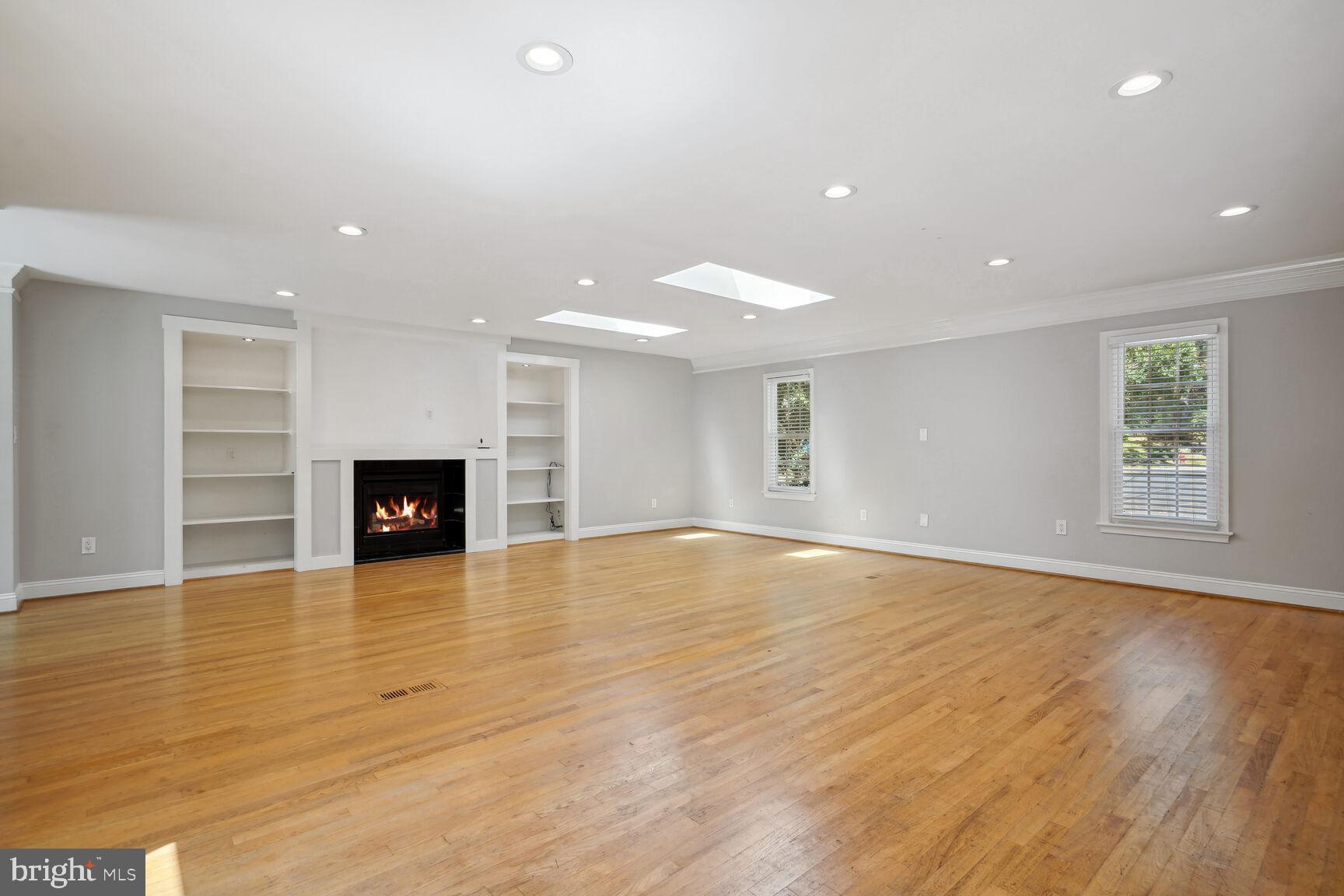 437 Blair Rd NW