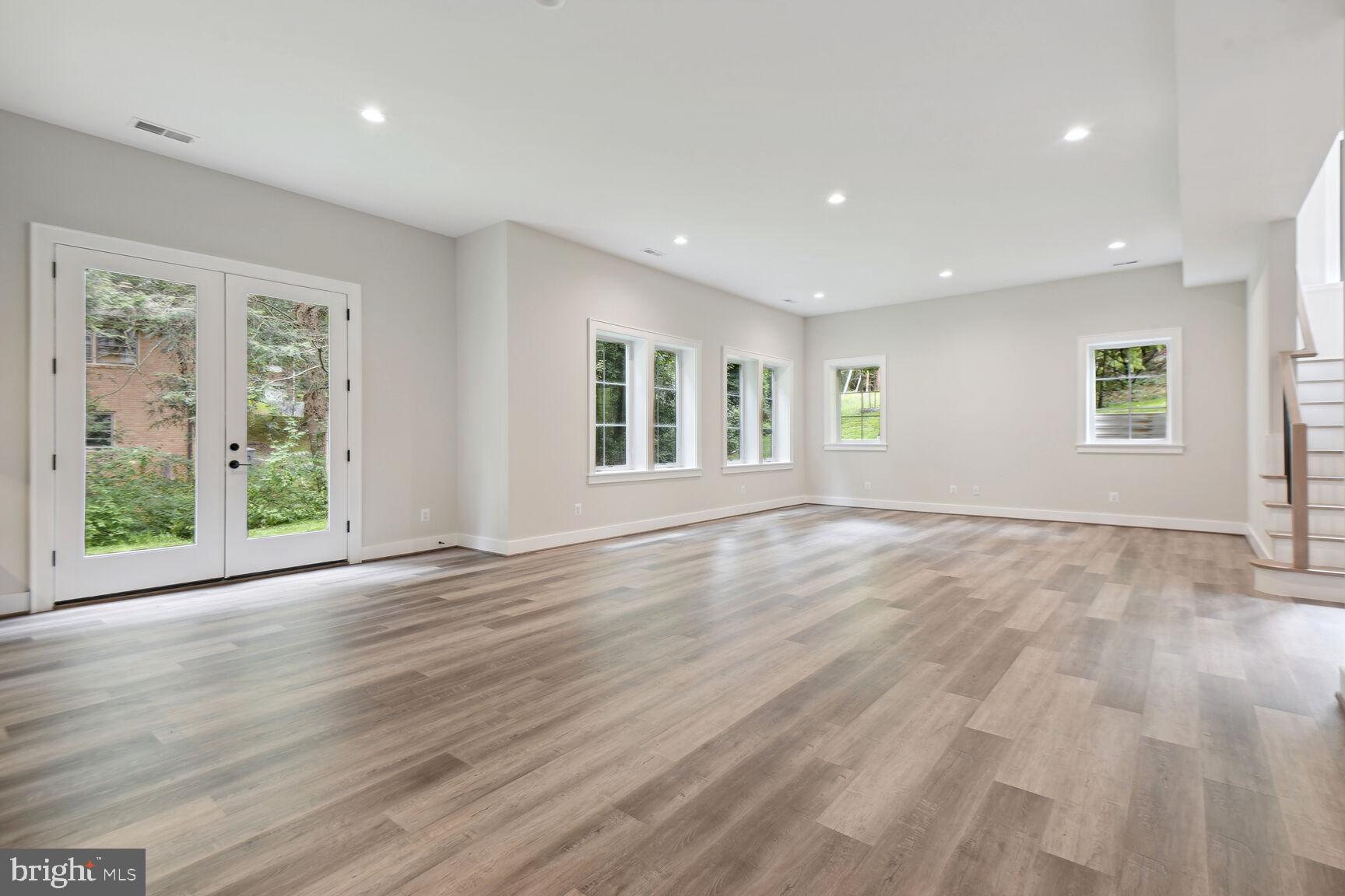 1433 Ironwood Dr