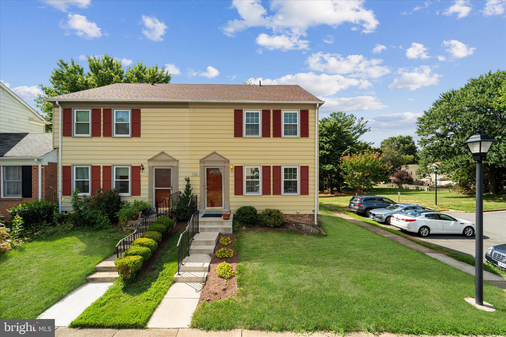 713 Hemlock Ct