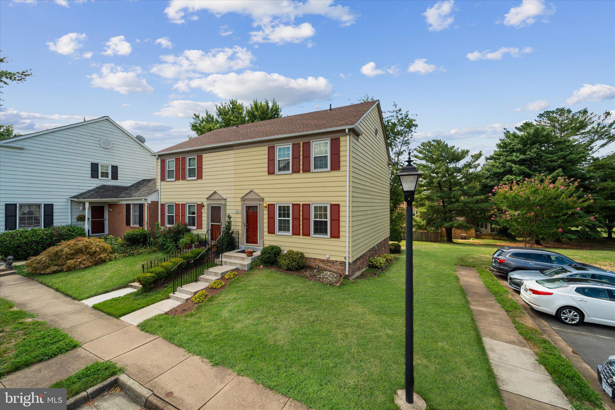 713 Hemlock Ct