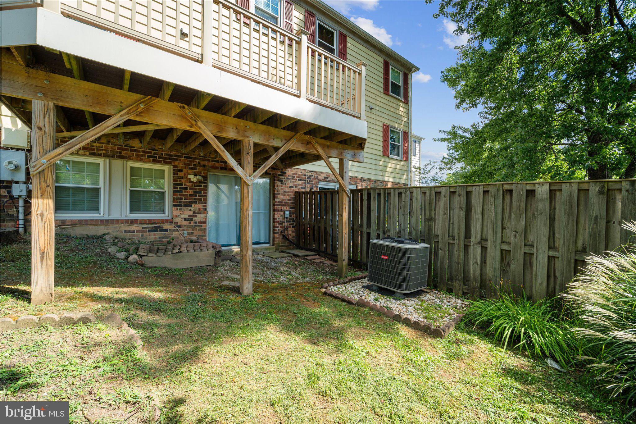 713 Hemlock Ct
