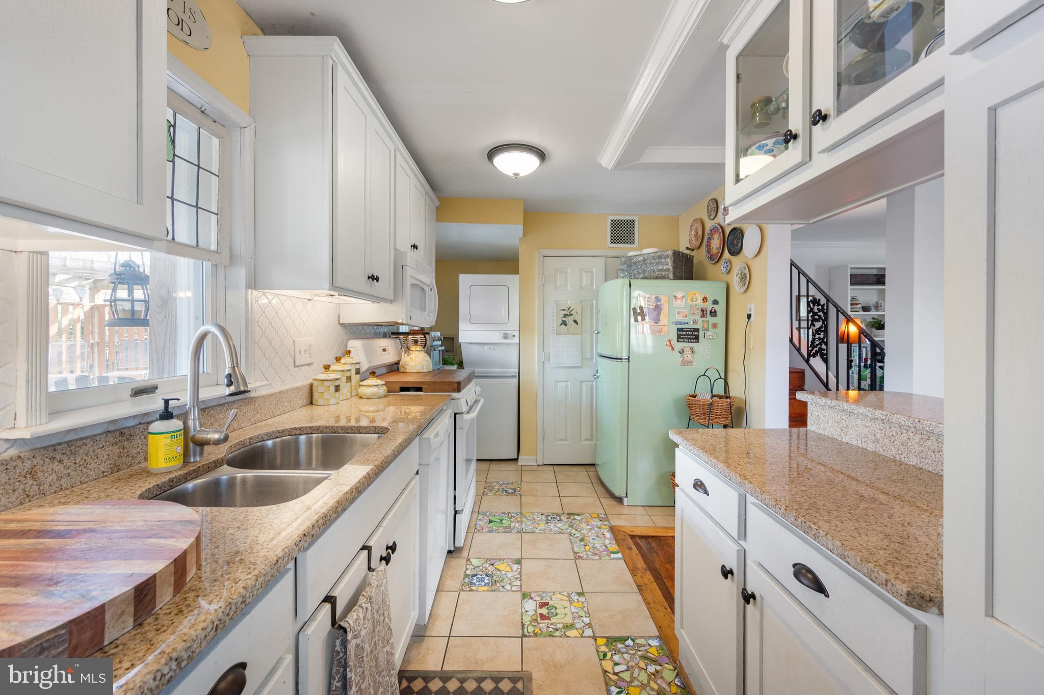 2514 Stone Hedge Dr