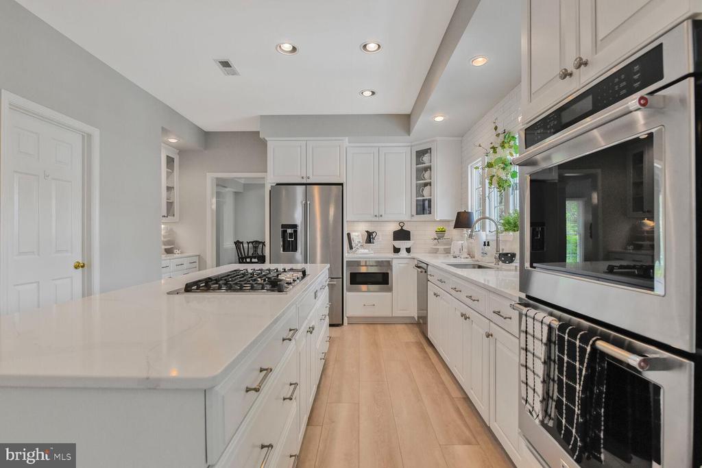 12804 New Parkland Dr