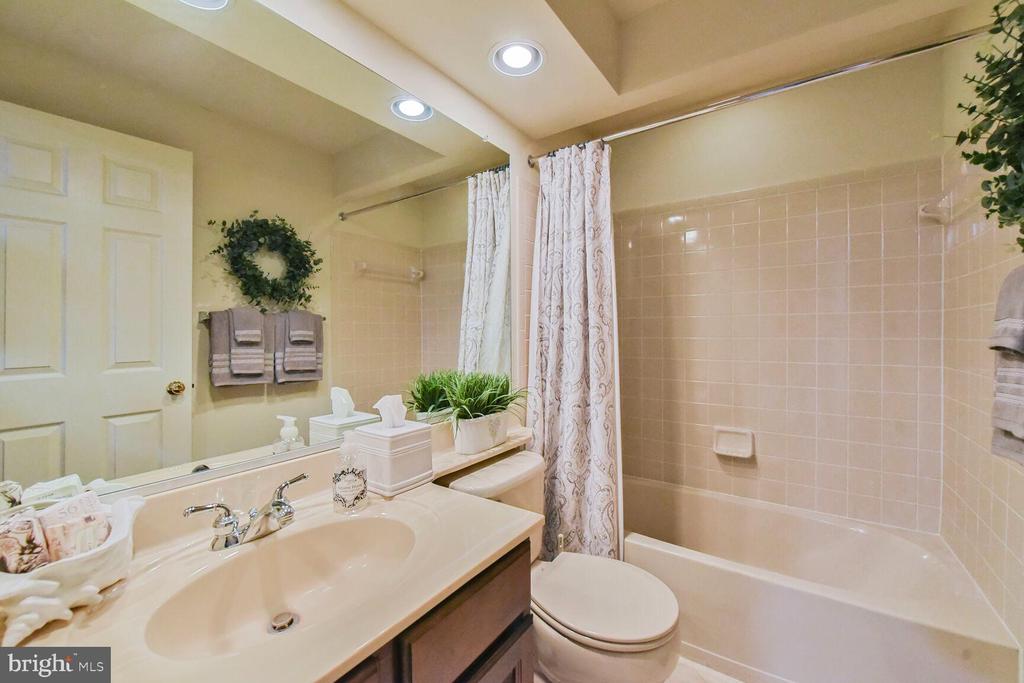 12804 New Parkland Dr
